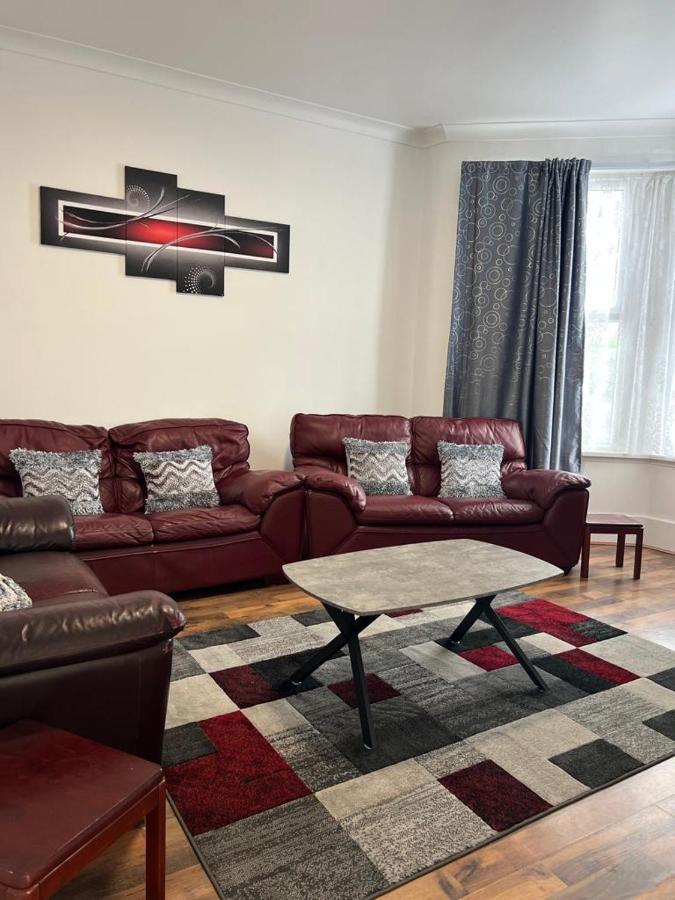Woodgreen House Hotel ลอนดอน ภายนอก รูปภาพ