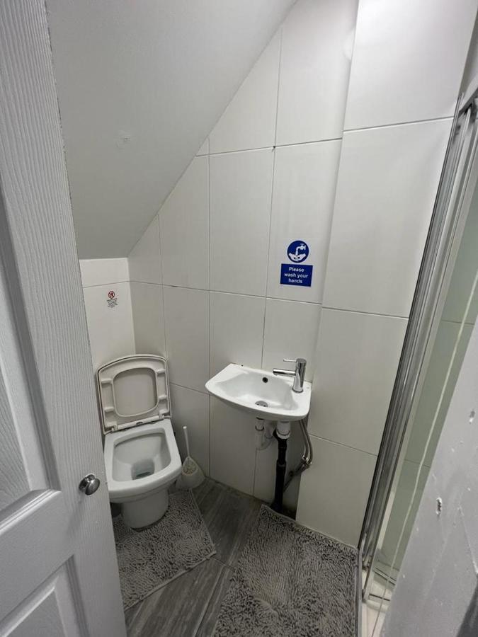 Woodgreen House Hotel ลอนดอน ภายนอก รูปภาพ
